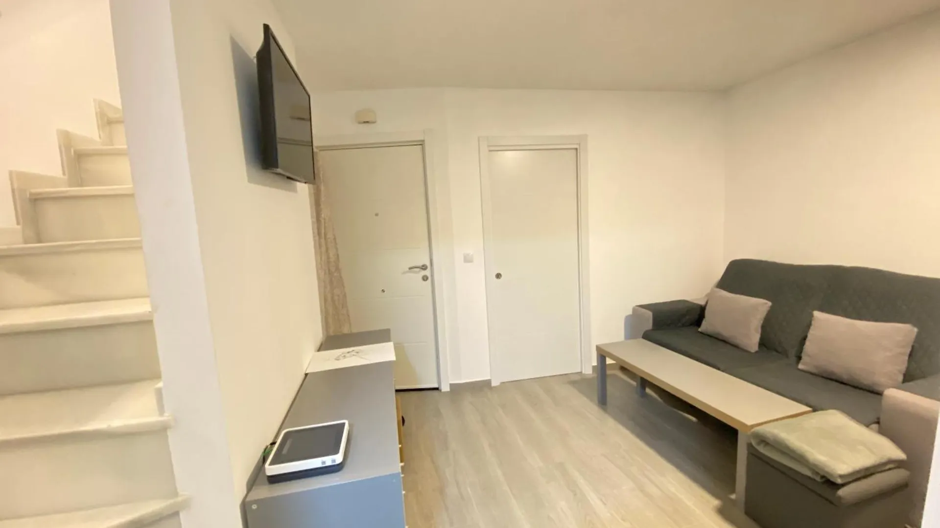 بيت للعطل El Palo Beach Home En La Costa Malaguena مالقة